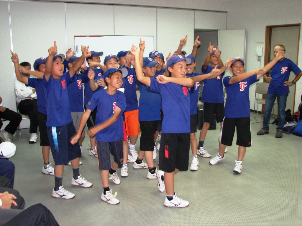 道場でドッチ・ビー大会